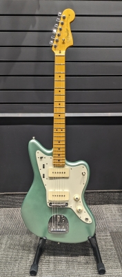 Gear Hunter | Fender Jazzmaster Mystic Surf Green